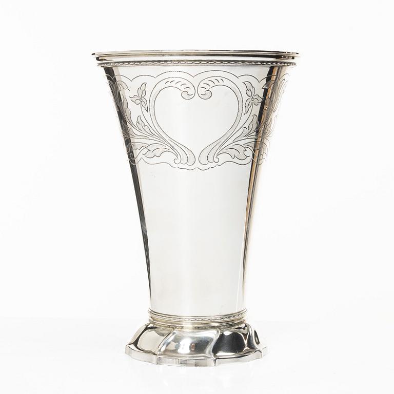 Guldsmedsaktiebolaget (GAB), A Swedish silver beaker, Stockholm 1934.