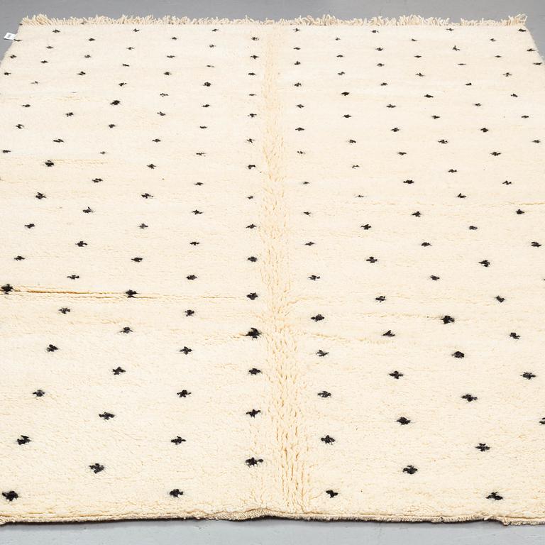 A CARPET, Morocco, ca 300 x 197 cm.