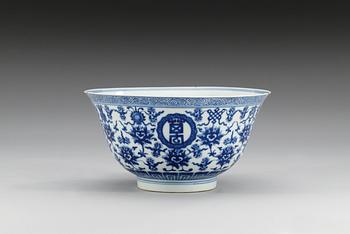A blue and white 'Shou' bowl, Qing dynasty, mark and period of Qianlong (1736-95).