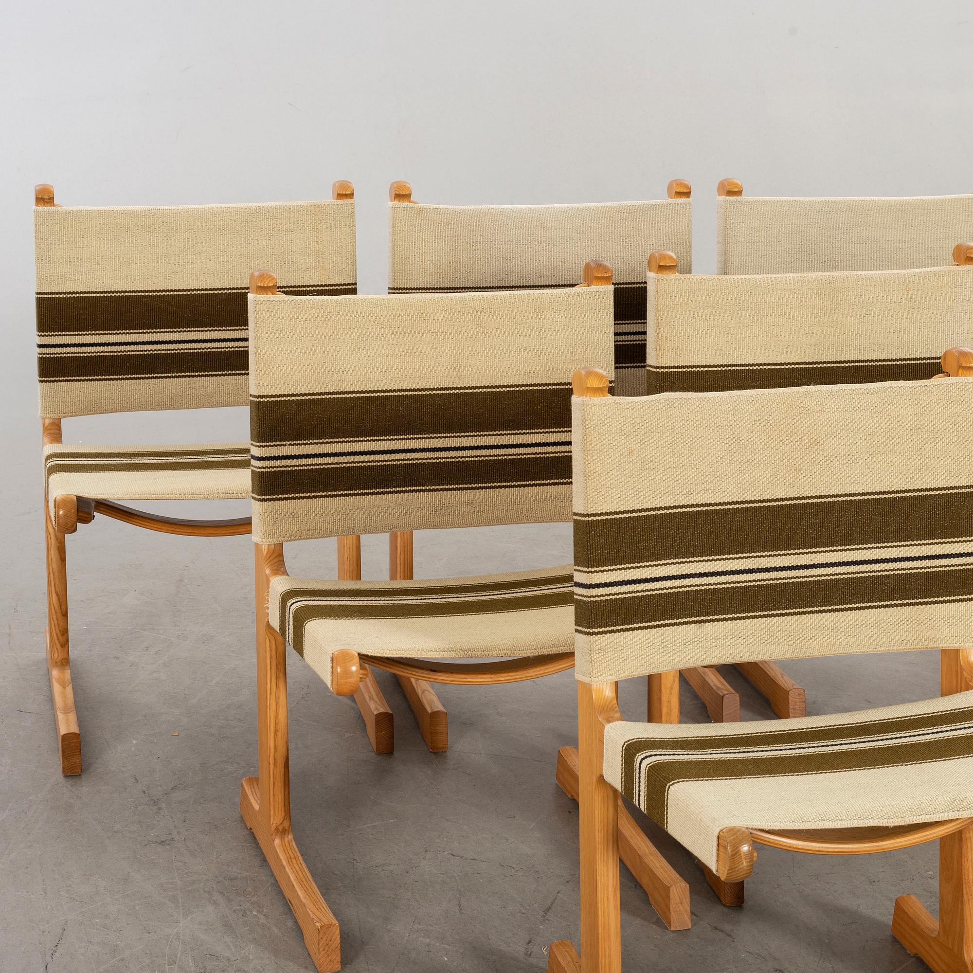 A late 20th century “Spisestue 594”, Ditte & Adrian Heath, France & Son dining table with 6 chairs.