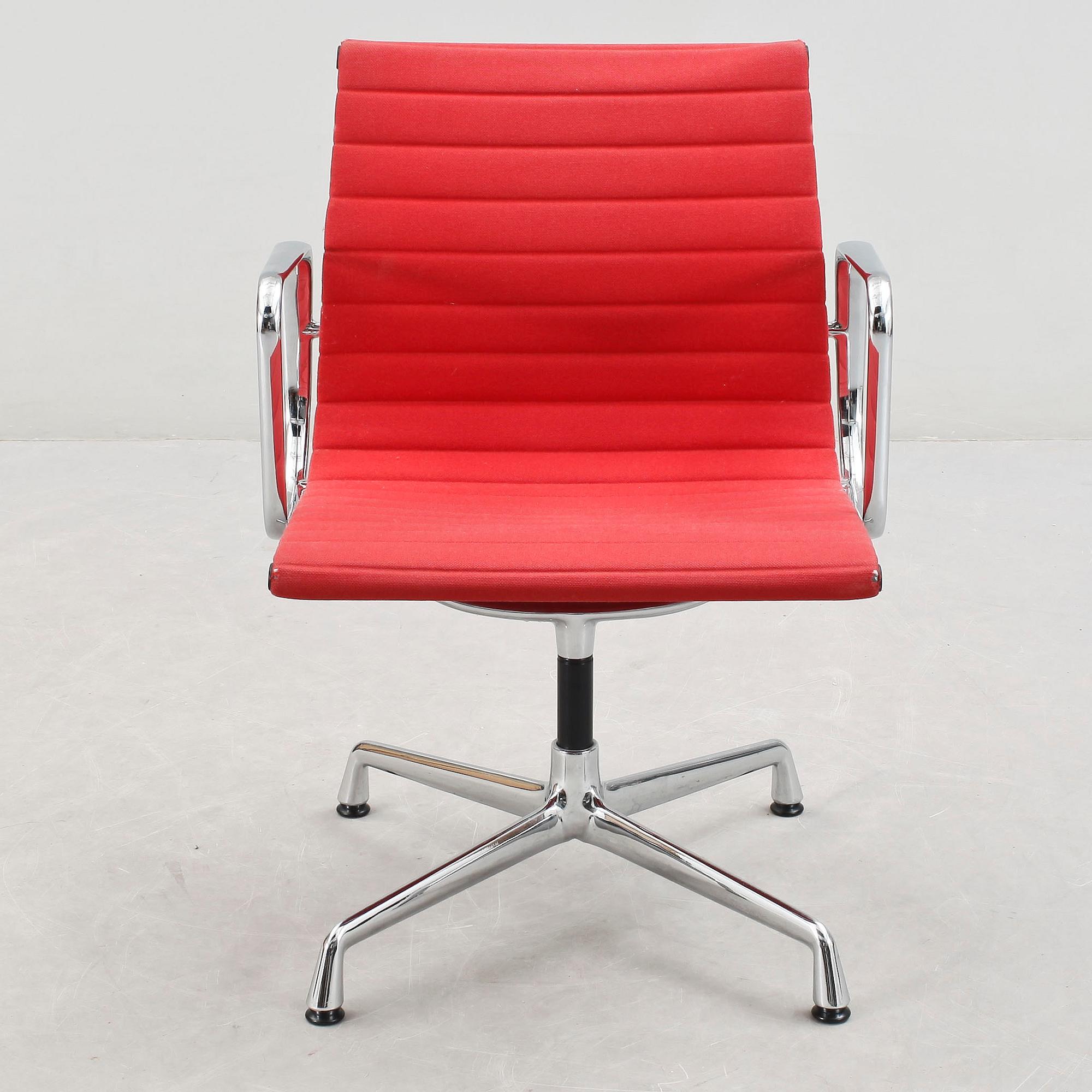 STOL, EA 107, Aluminium Group, Charles & Ray Eames, Vitra, 1900/2000-tal.