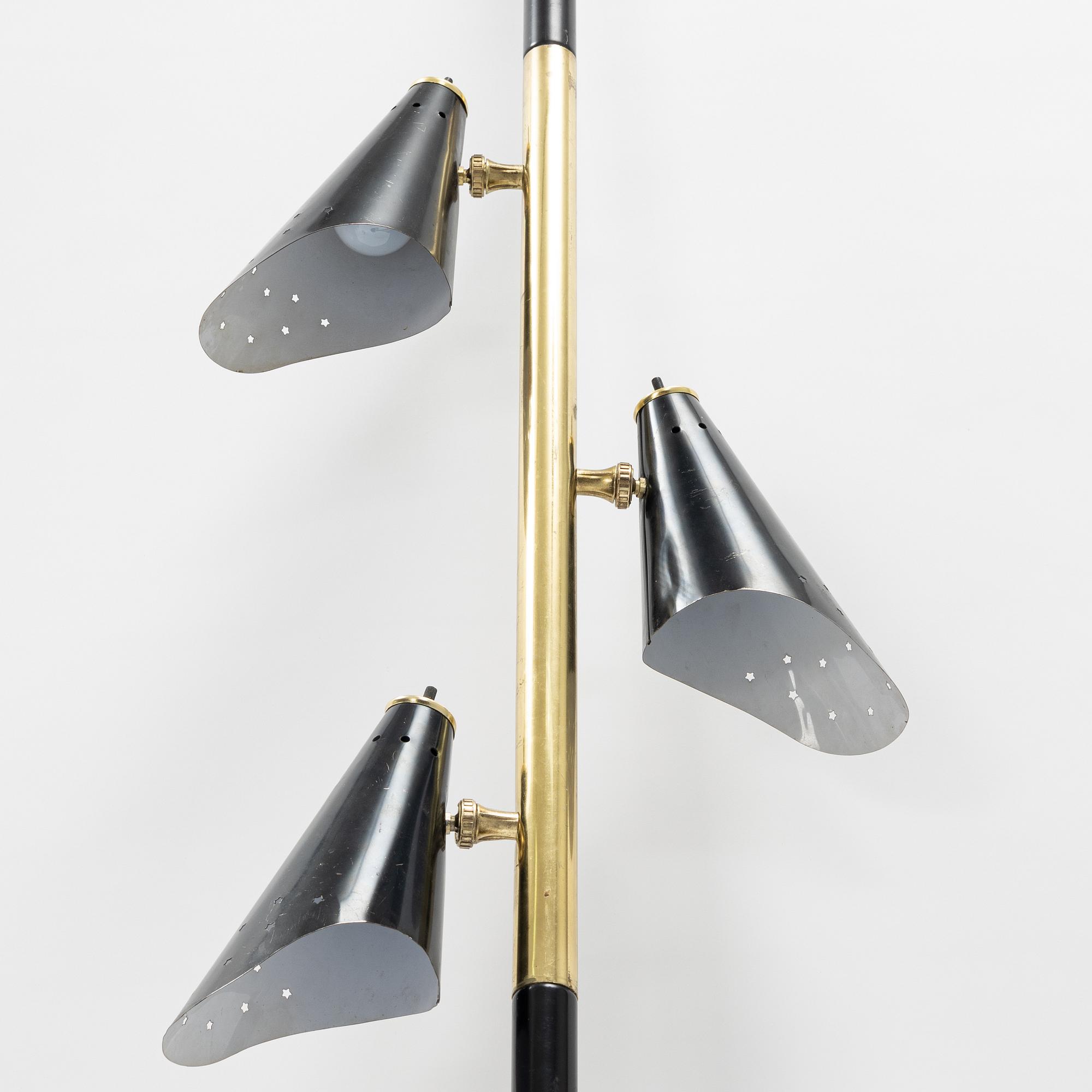 A mid 20th century floor lamp.