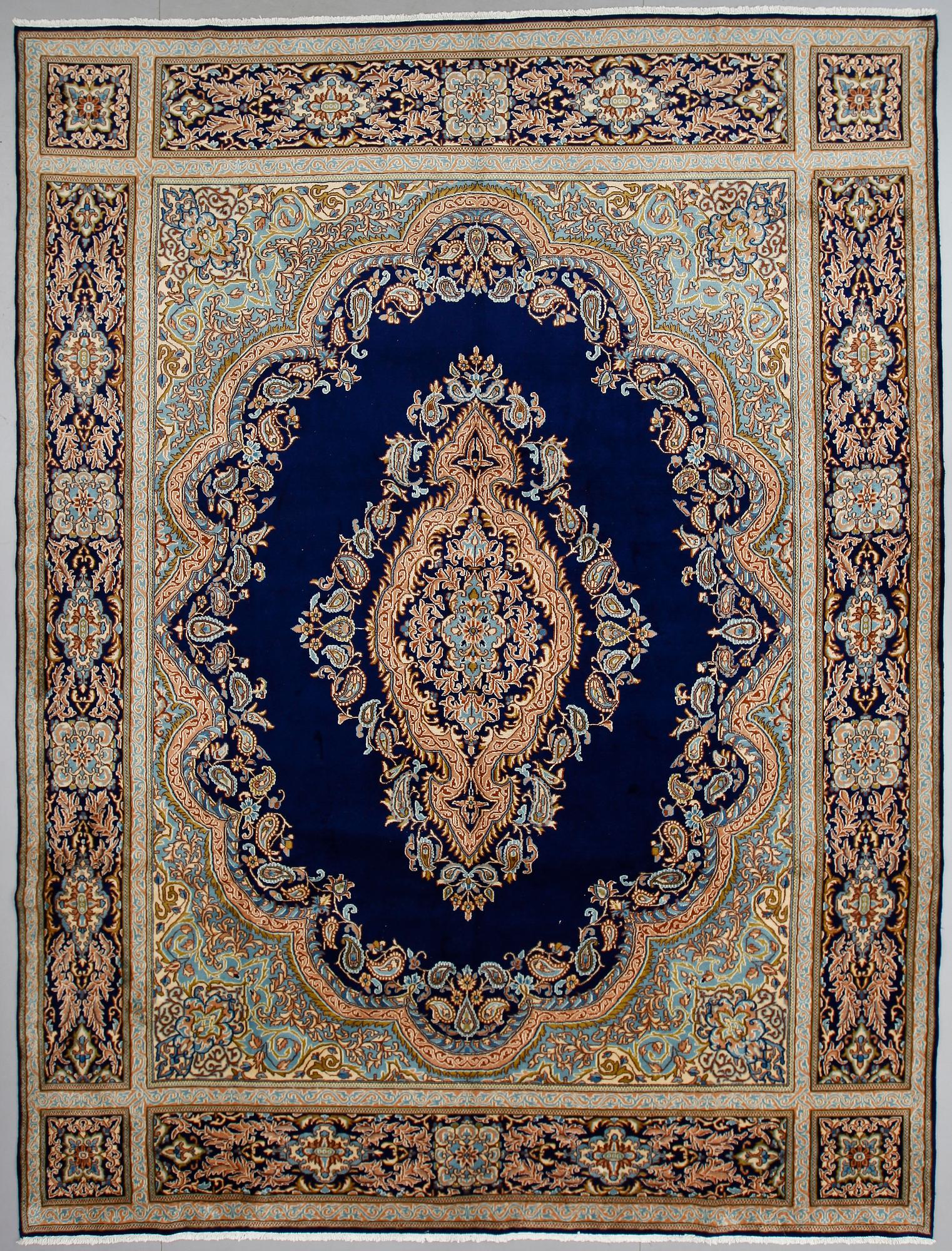 MATTA, Kirman, ca 403 x 300 cm.