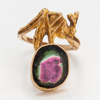 Björn Weckström, A 14K gold ring "Pond in the forest" with a tourmaline. Lapponia 1971.