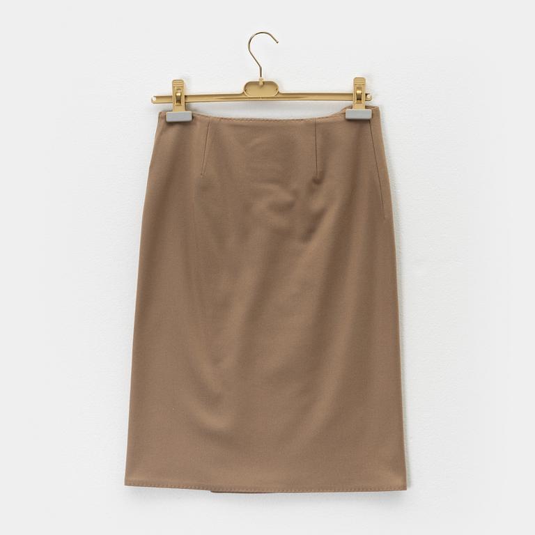 Gucci, a wool skirt, size 38.