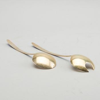 A pair of Norwegian David Andersen mid 20th century sterilng silver sallad-cutlery.