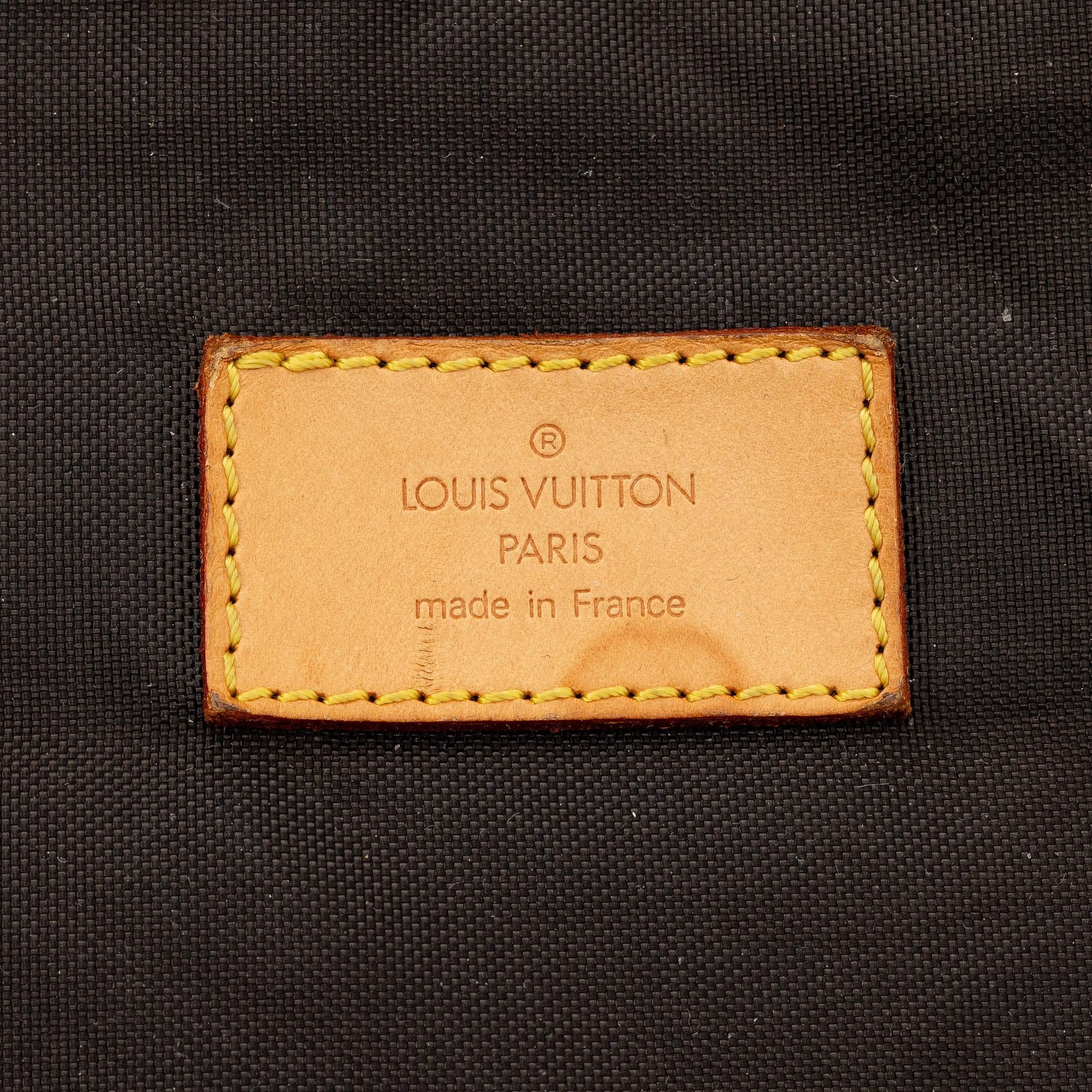 Louis Vuitton, resegarderob "Garment cloth 24h bag".