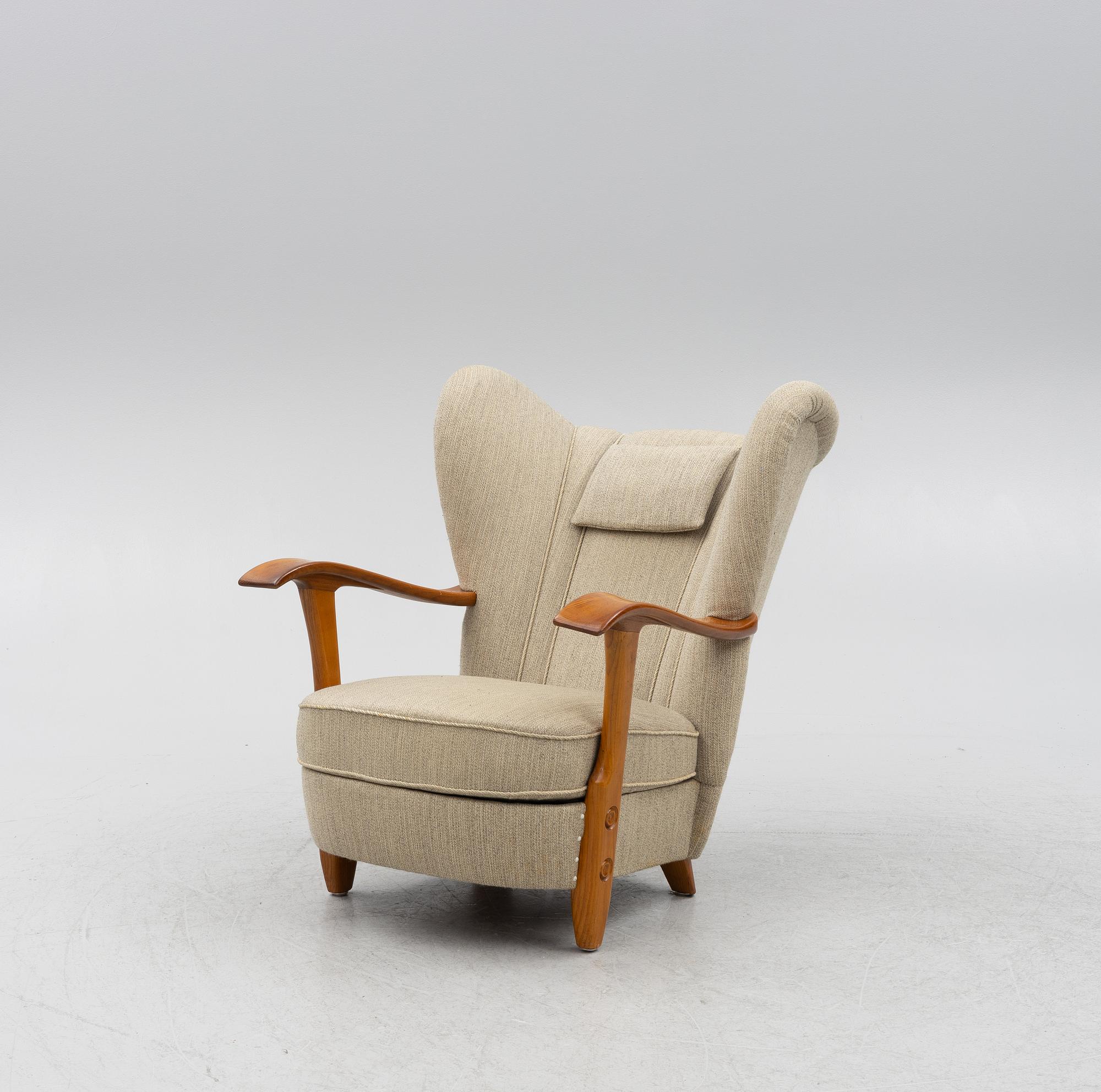 Armchair, Swedish modern, first half of the 20th century.