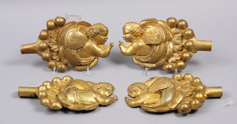 DEKORELEMENT FÖR GARDINSTÄNGER, 4 st, gulmetall, 1800-tal.