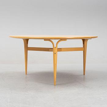 Bruno Mathsson & Piet Hein, a 'Tri Super Elliptical' coffee table, manufactered by Fritz Hansen, Denmark.