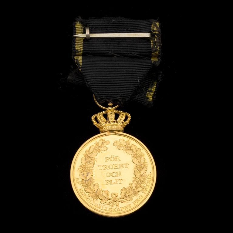 GOLD MEDAL, Oscar II, Royal society Pro patria 1904. Weight 31 gram.
