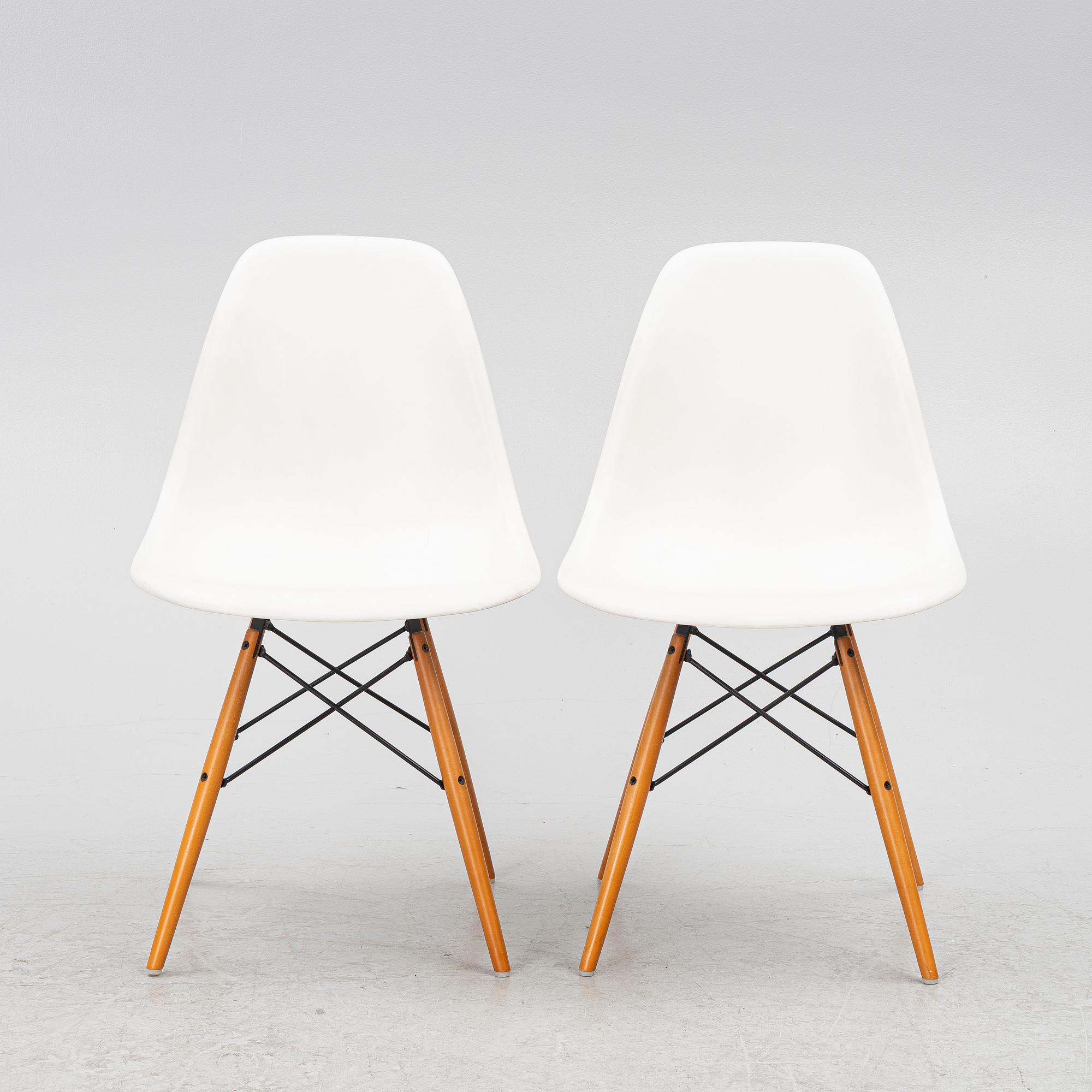 Charles & Ray Eames, stolar, ett par, "Plastic chair DSR", Vitra,