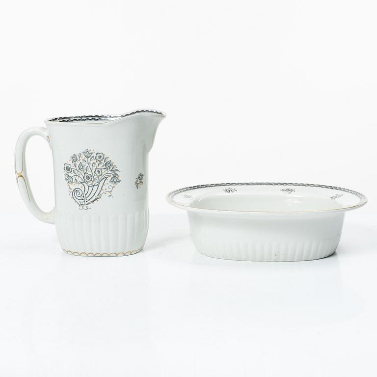 Wilhelm Kåge, a 92-piece creamware dinner and coffee service, 'Lyx', Gustavserg, Sweden, in production 1925-36.