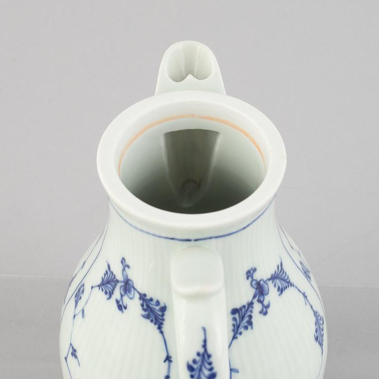 A 'Blue Fluted Plain' / 'Musselmalet rifflet' coffee pot, Royal Copenhagen, around 1850.