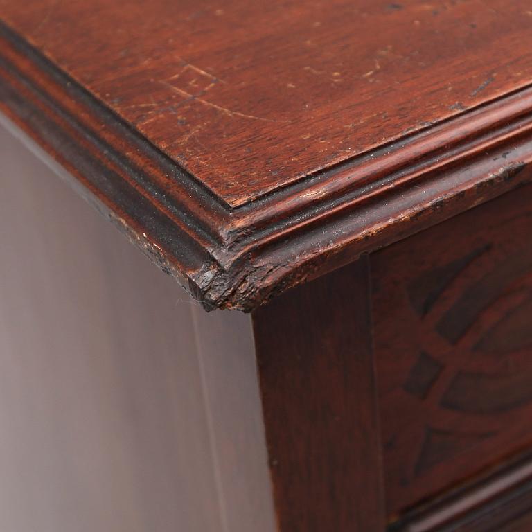 VITRINSKÅP, England, 1900-talets första hälft.