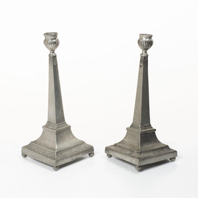 A pair of peuter candlesticks by Petter Höijer, Örebro (1796-1819).