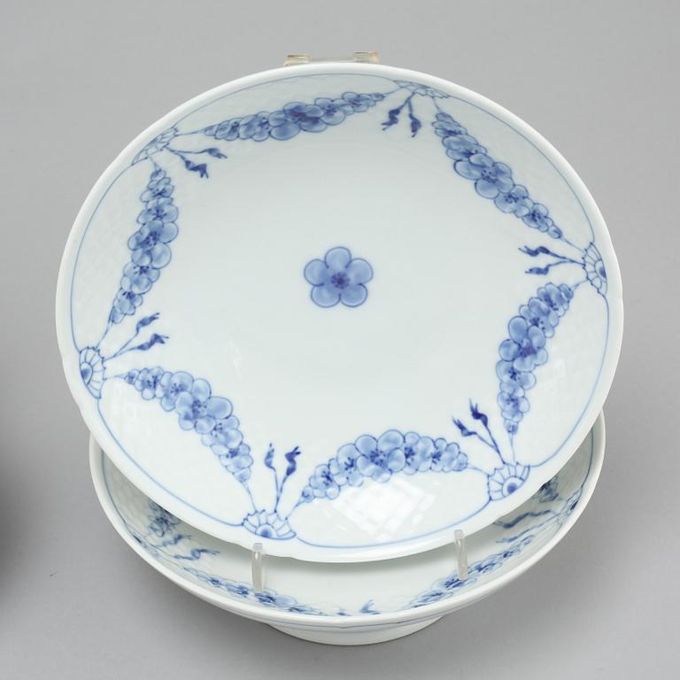 A set of porcelain tableware of 8 pcs, "Empire" by Bing & Gröndahl, Denmark.
