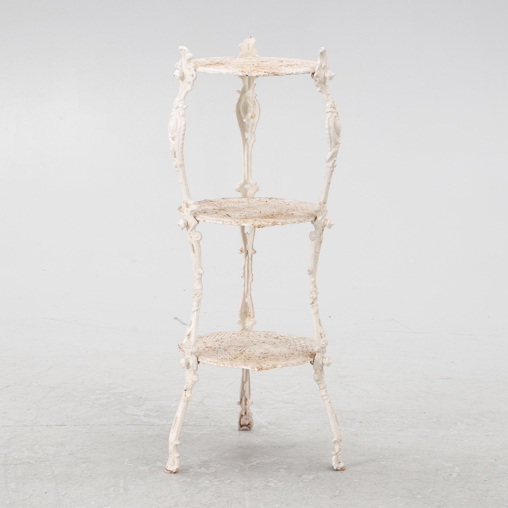 Etagere, early 20th century.