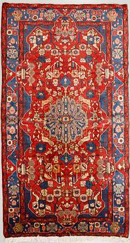 A Nahavand rug, 260 x 159 cm.