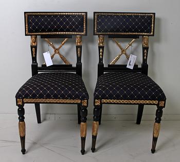 SPEGEL med KONSOLBORD och STOLAR, ett par, empirestil, 1900-talets slut.