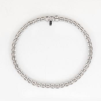 ARMBAND med briljantslipade diamanter, totalt ca 7.96 ct.