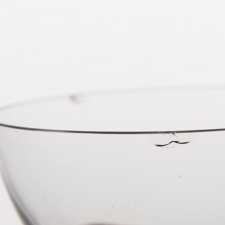 A 124-piece set of 'Tapio' glassware for Iittala.