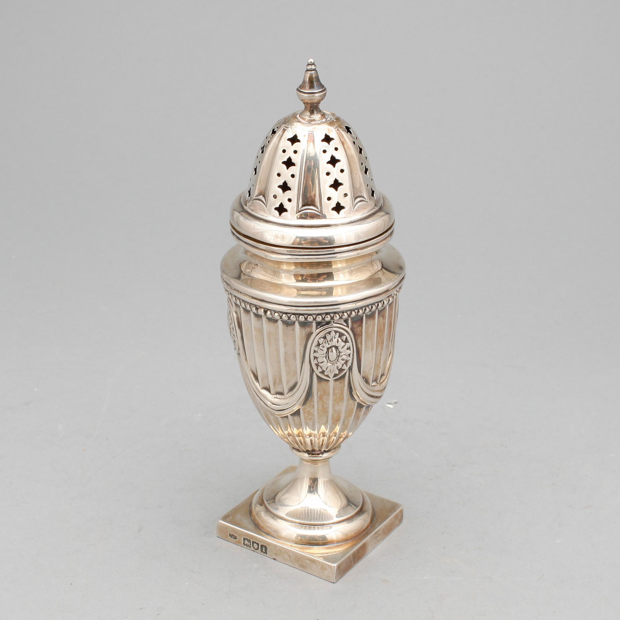 SOCKERRUSKA, silver, KE&CO LD, London, 1924. Vikt ca 204g.