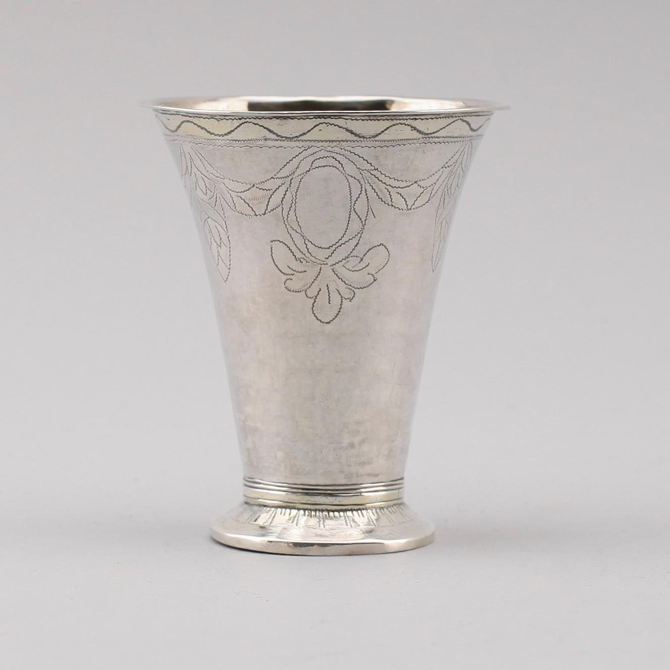 BÄGARE, silver, Petter Wikström, Härnösand 1811. Vikt ca 33 gram.