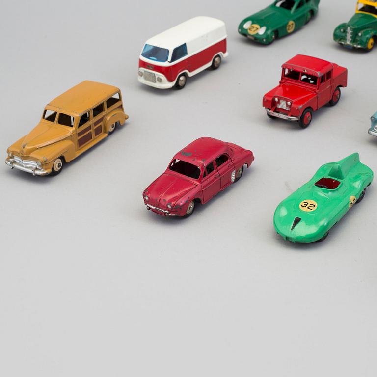 MODELLBILAR, 17 st, Dinky toys och Tekno, England, Danmark 1950-/60-tal.