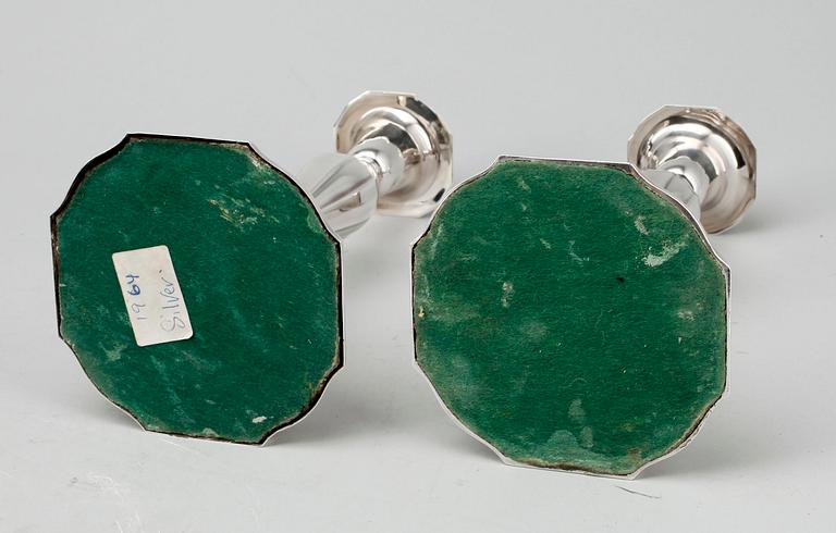 LJUSSTAKAR, ett par, silver, barockstil, GAB Stockholm 1964.
