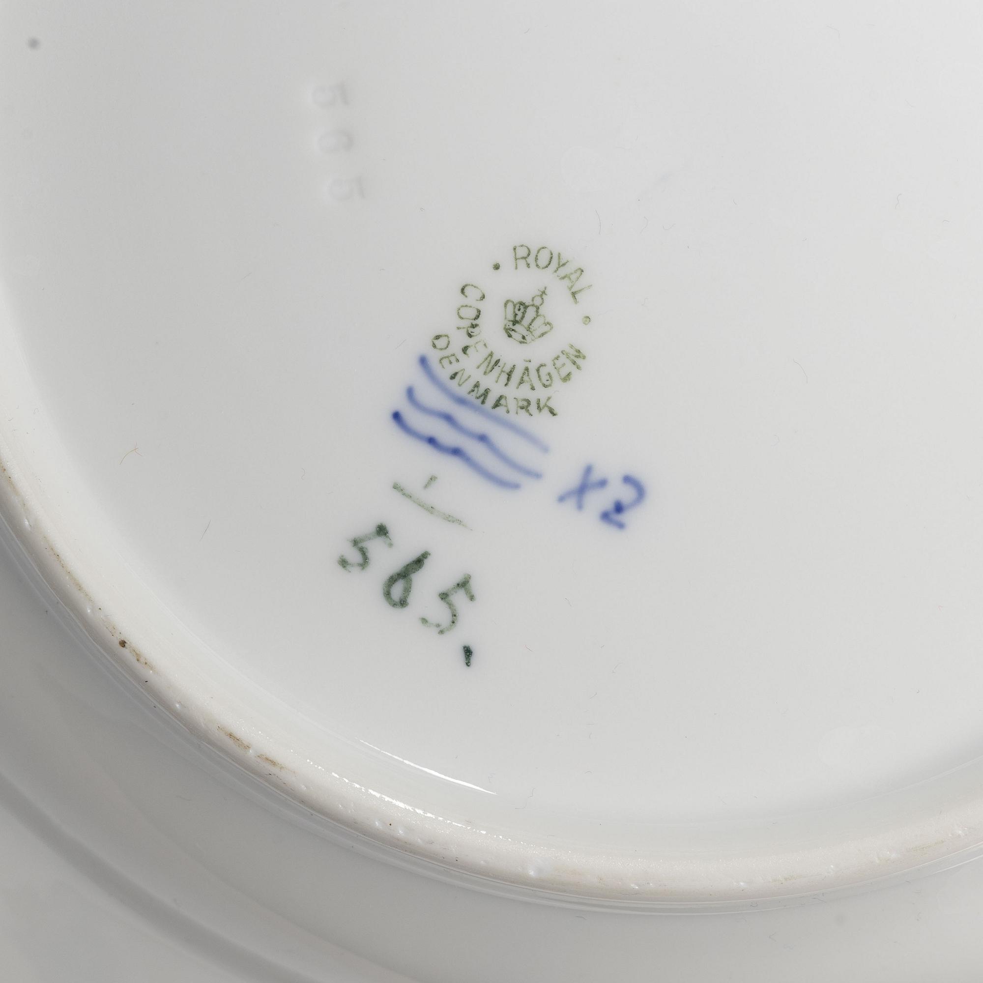 Royal Copenhagen, Dinner service, 31 pieces, “Musselmalet Halvblonde”, Denmark.