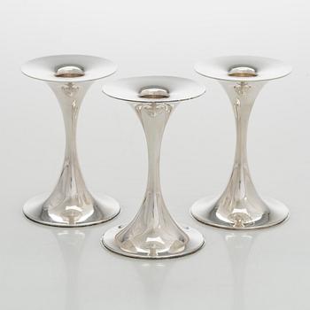 Tapio Wirkkala, kynttilänjalkoja, 3 kpl, "Trumpetti", Kultakeskus Hämeenlinna 1984-1988.