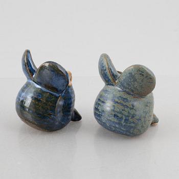 Lisa Larson, figuriner, 2 st, stengods, "Spökmusen" ur serien "Menageri", Gustavsberg.