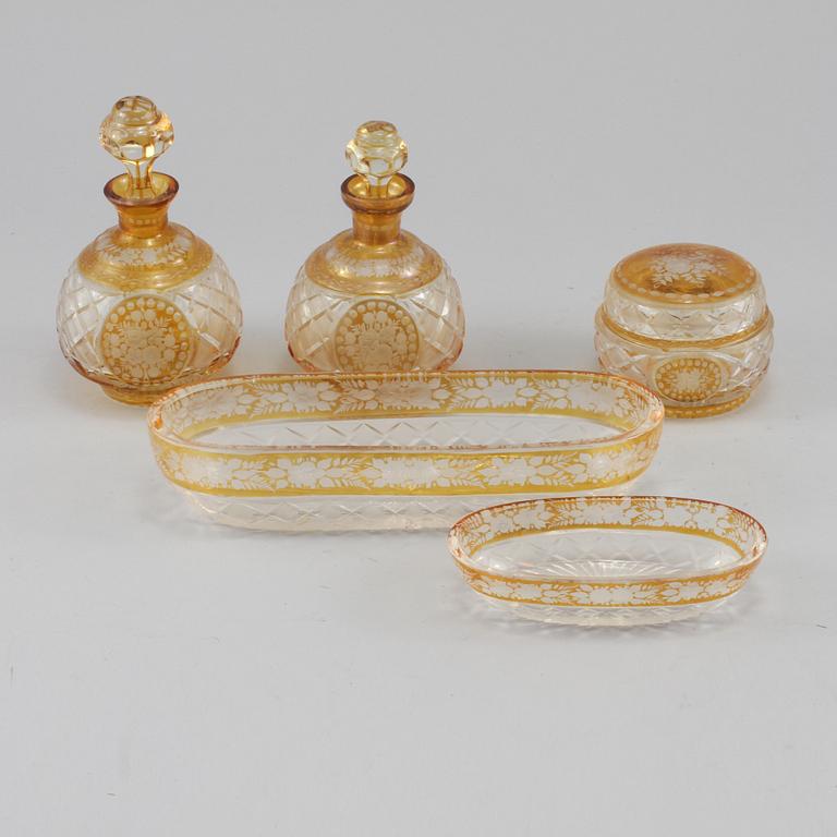 TOALETTSET, 5 delar, glas, Böhmisk typ, 1900-talets första hälft/mitt.