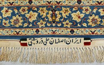 MATTA, Isfahan, old, 174 x 102 cm, bär inskription.