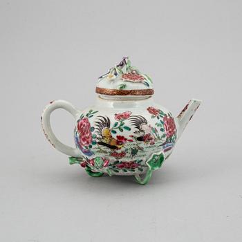 A famille rose tea pot with cover, Qing dynasty, Yongzheng (1723-35).