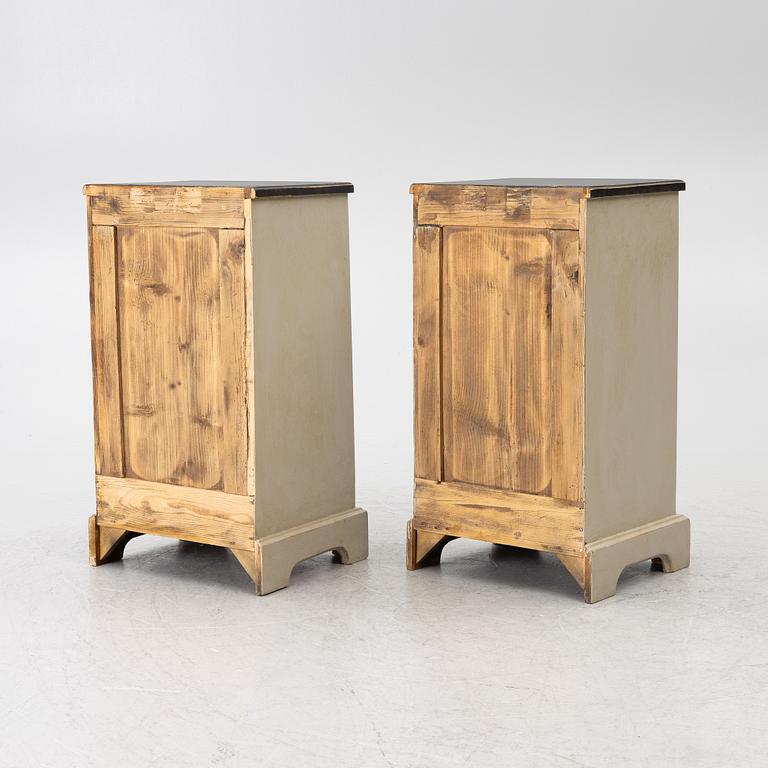 Bedside tables, a pair. Contemporary manufacture.