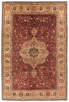 291. A semi-antique Tabriz carpet, cork wool, 290 x 196 cm.