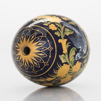 A Russian porcelain egg, late 19th-century.