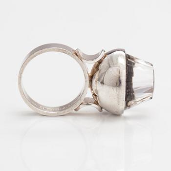 Elis Kauppi, A sterling silver ring with a rock crystal and chalcedony. Kupittaan kulta, Turku.