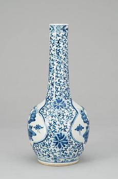 A blue and white vase, Kangxi-style, 19th Century.