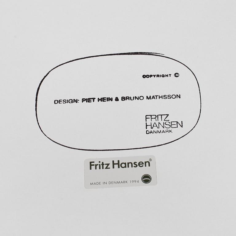 BORD, "elips" design Piet Hein & Bruno Mathsson, för Fritz Hansen, Danmark.