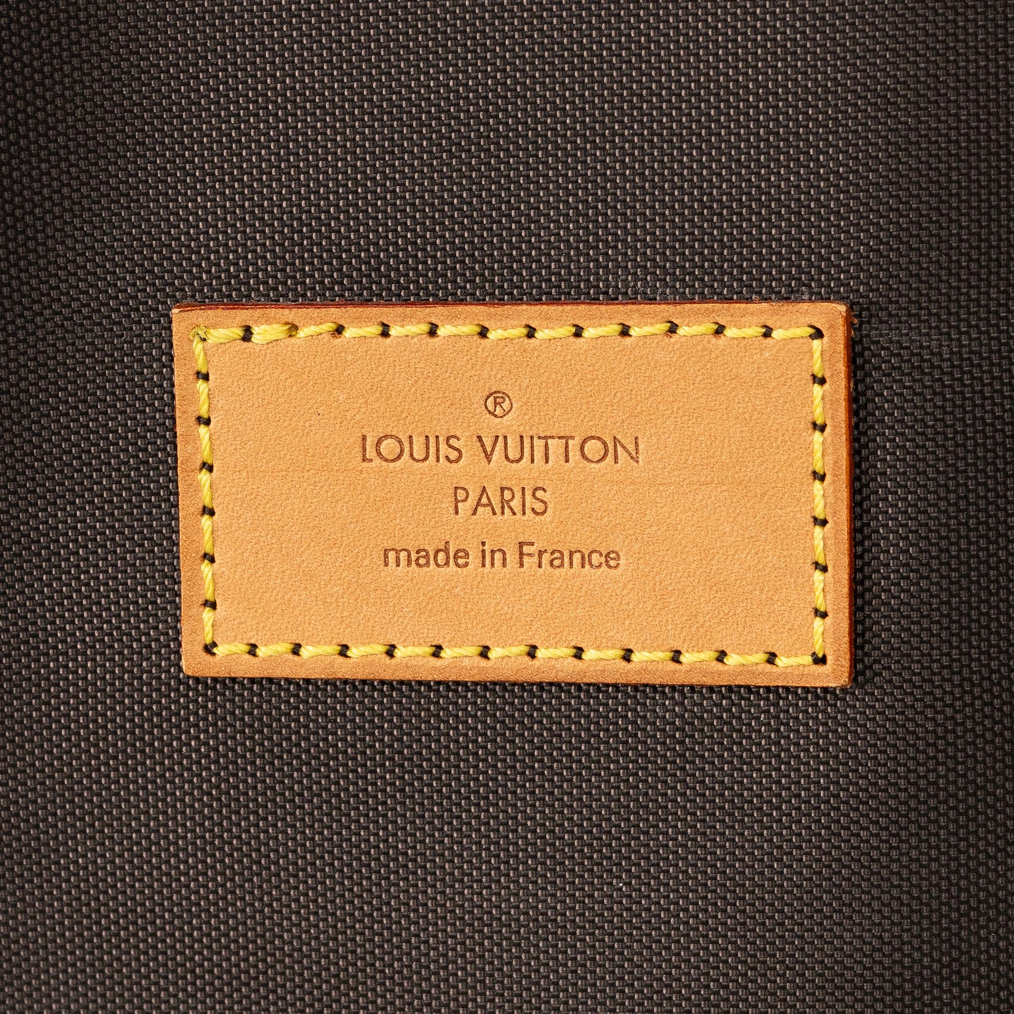 Louis Vuitton, travel wardrobe "Garment cloth 24h bag".
