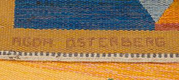 Agda Österberg, MATTA, rölakan, ca 160 x 125 cm, invävd signatur AÖ på framsidan och broderat AGDA ÖSTERBERG på baksidan.
