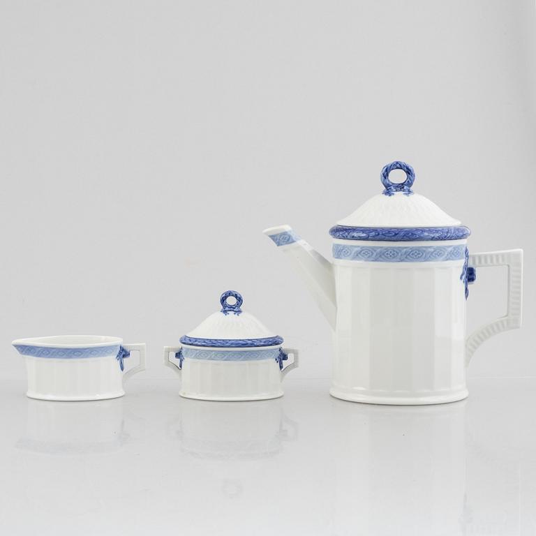 Royal Copenhagen, a 71-piece dinner and coffee service, 'Blå Vifte', Denmark.