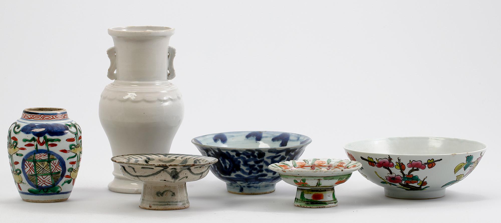 PARTI ORIENTALISK KERAMIK, 6 delar, 1800/1900-tal.