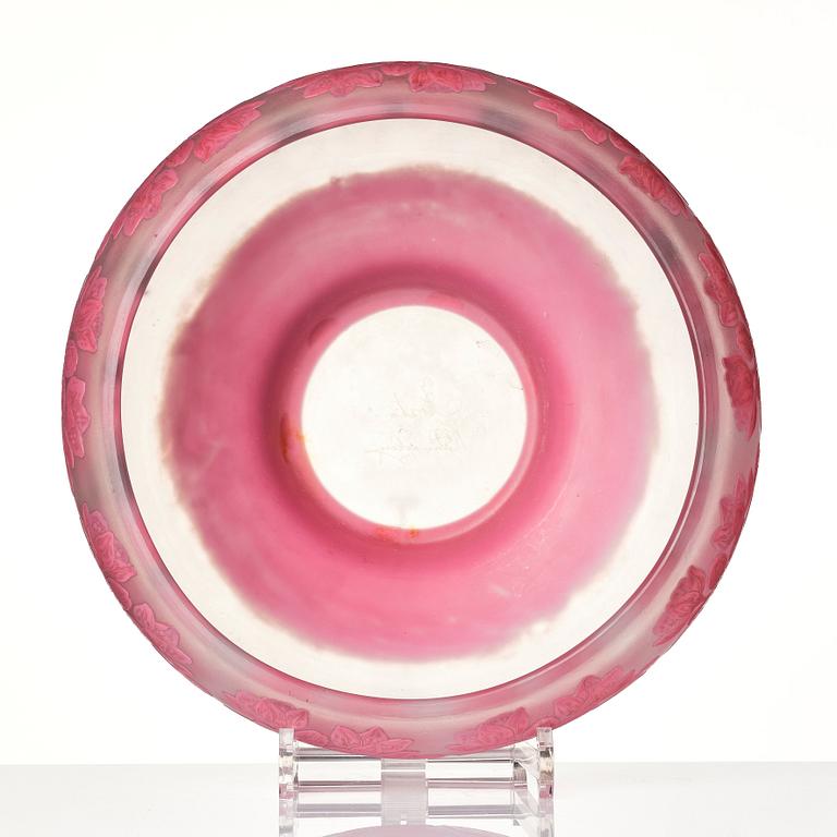 Karl Lindeberg, a cameo glass bowl, Kosta, Sweden, Art Nouveau, 1910s, model 107.