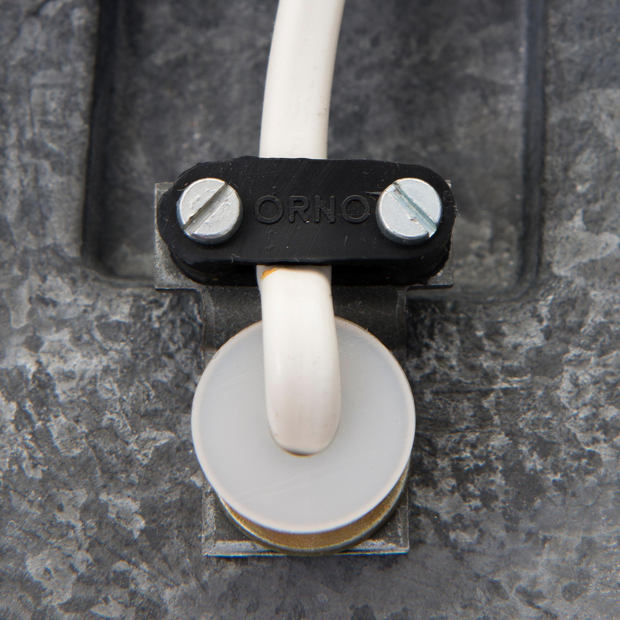 LISA JOHANSSON-PAPE, PÖYTÄVALAISIN, "Senator", Orno.