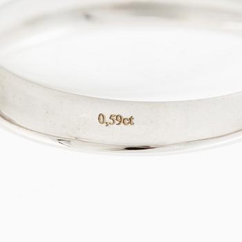 Ring 18K vitguld med briljantslipad diamant, medföljande IGI report.