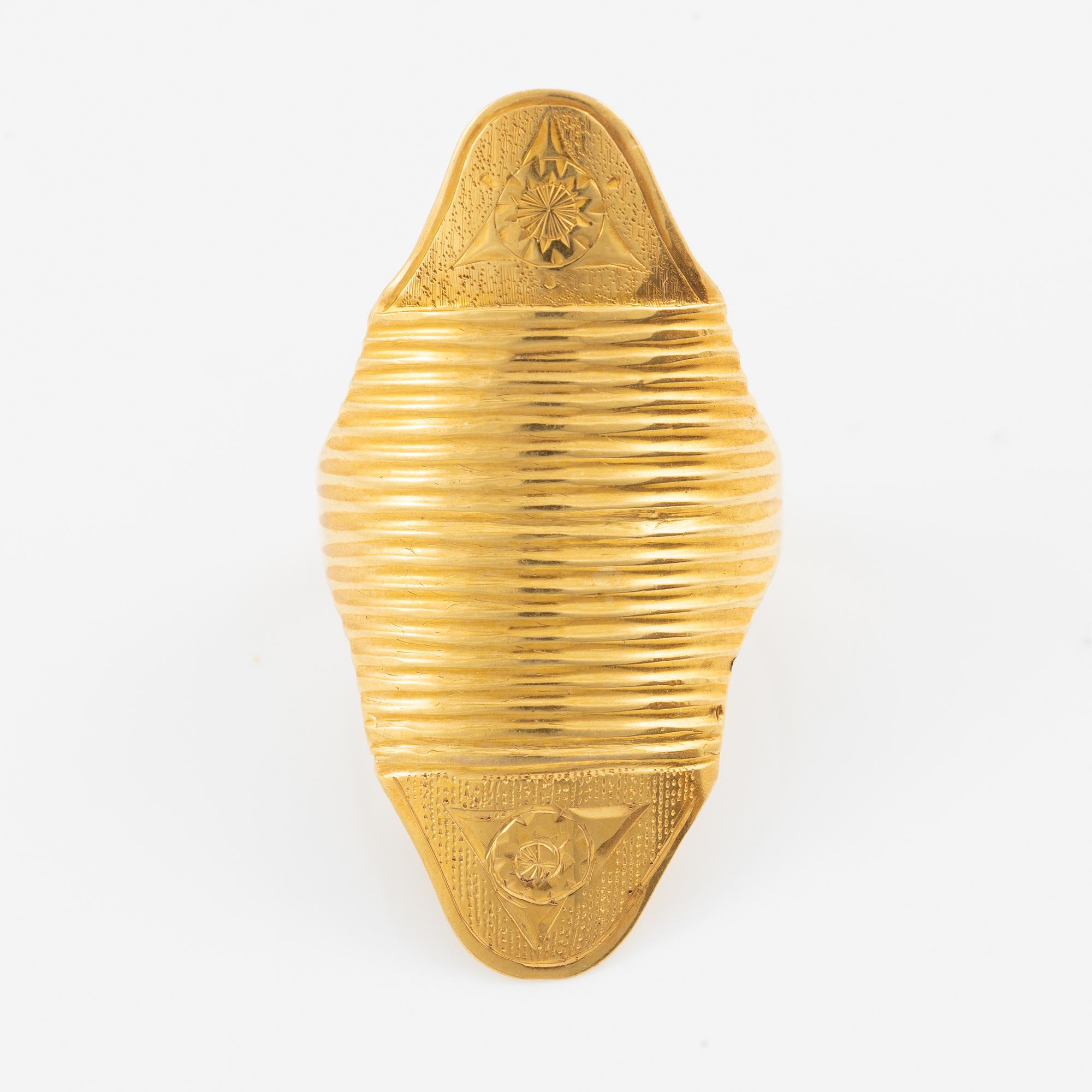 Ringar, 2 st, 18K guld med emalj.